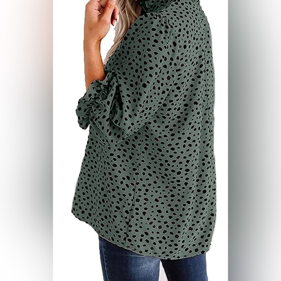 Avanova Women's leopard printed  Ruffle Hem , long sleeve Mock Neck Blouse Top - Picture 1 of 3